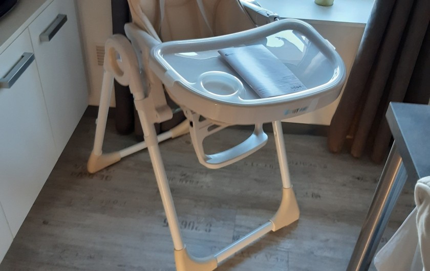Location de vacances - Appartement à Beaune - Pour bien accueillir votre bébé pendant les repas !