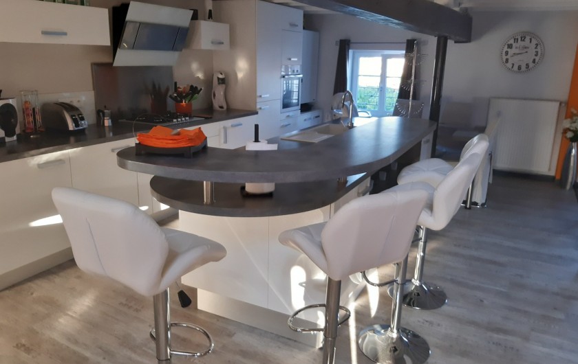 Location de vacances - Appartement à Beaune - Cuisine ouverte avec mange debout