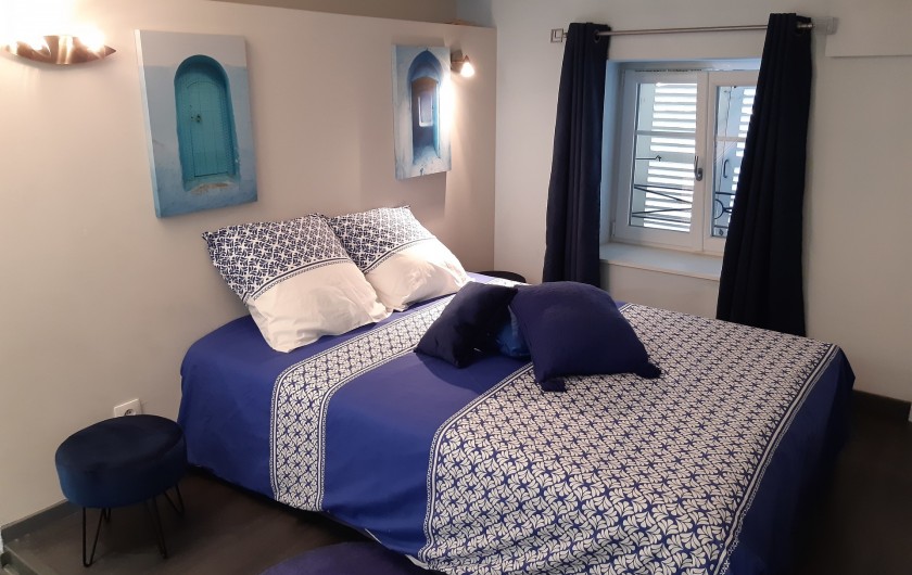 Location de vacances - Appartement à Beaune - 1ère chambre pour y faire des rêves en bleu !
