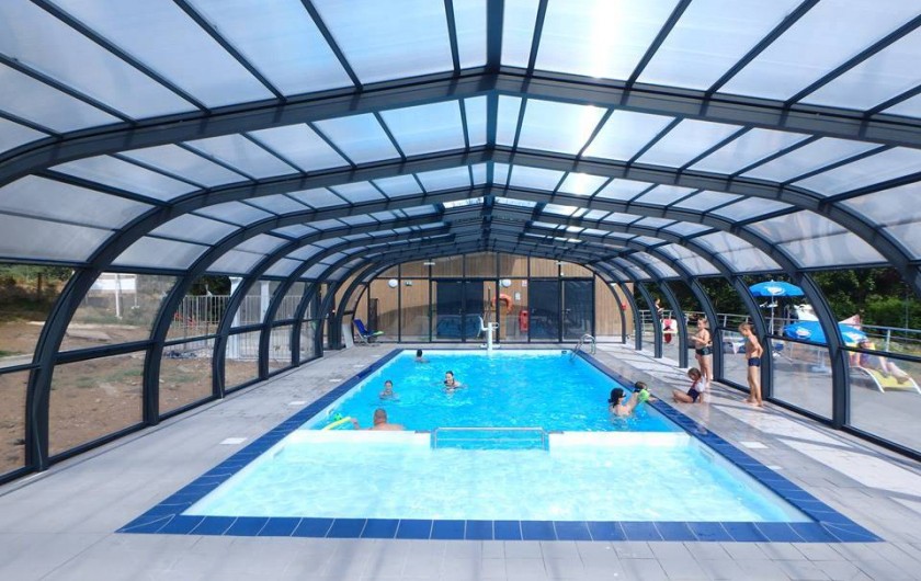 Location de vacances - Chalet à Menet - Nouvelle piscine du village vacances ouverte depuis 2017 Avec pataugeoire