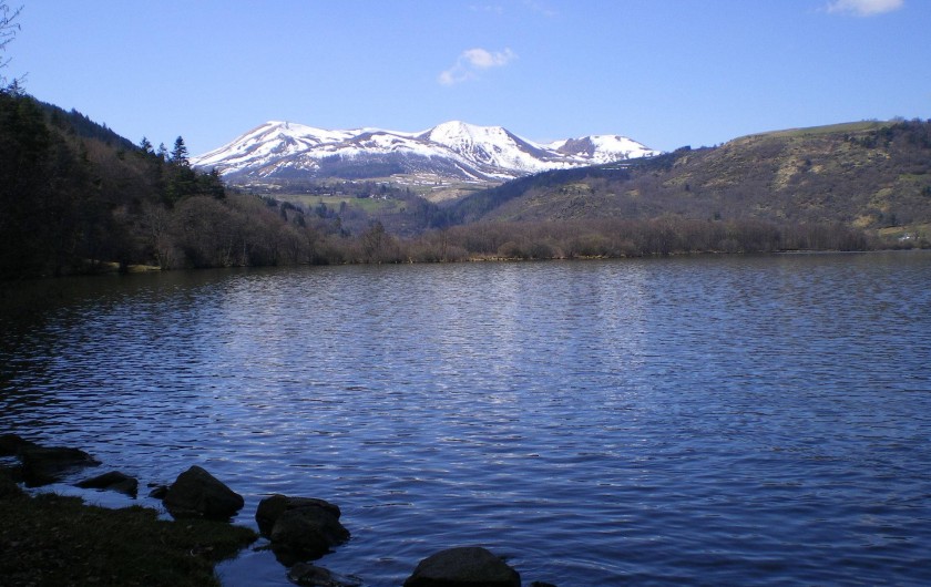 Location de vacances - Hôtel - Auberge à Chambon-sur-Lac - tour du lac