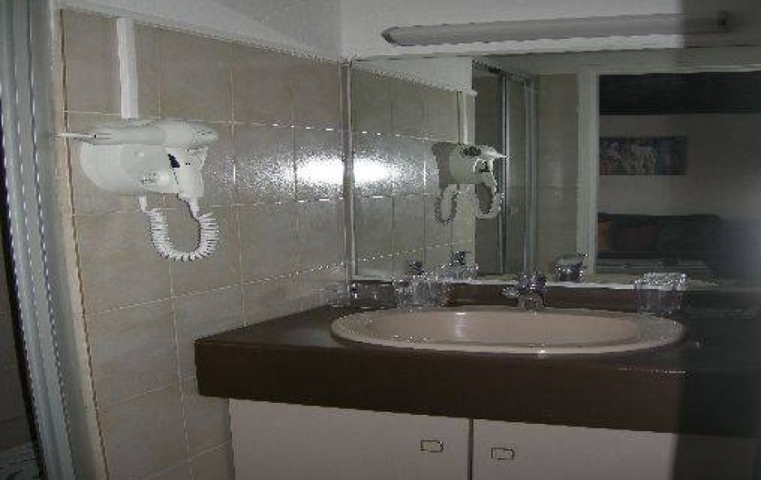 Location de vacances - Appartement à Saint-Gilles les Bains - Étage - Salle d'eau