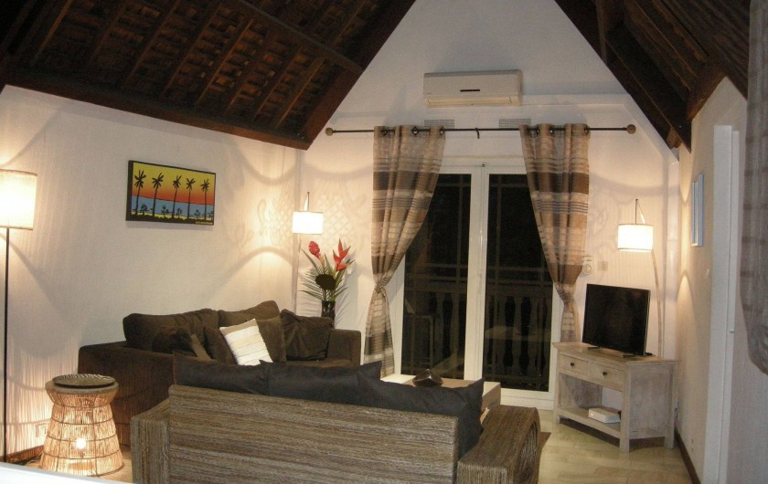 Location de vacances - Appartement à Saint-Gilles les Bains - Étage - Salon