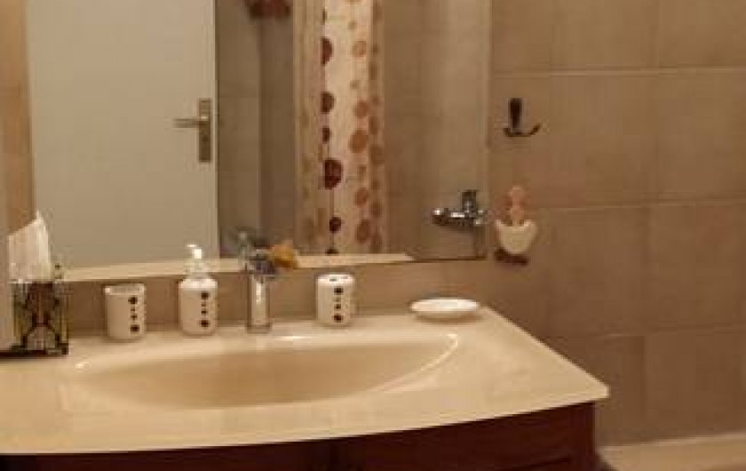 Location de vacances - Appartement à Saint-Gilles les Bains - Salle de bain