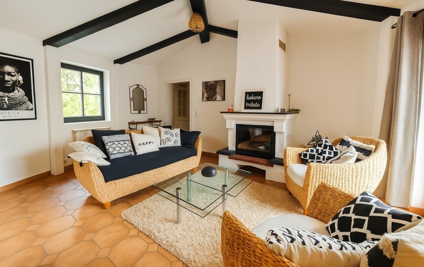 Location de vacances - Villa à Saint-Cézaire-sur-Siagne - Salon.