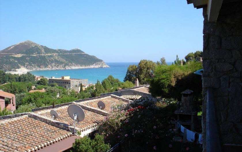 Location de vacances - Maison - Villa à Solanas - Si vede il mare dal terrazzo