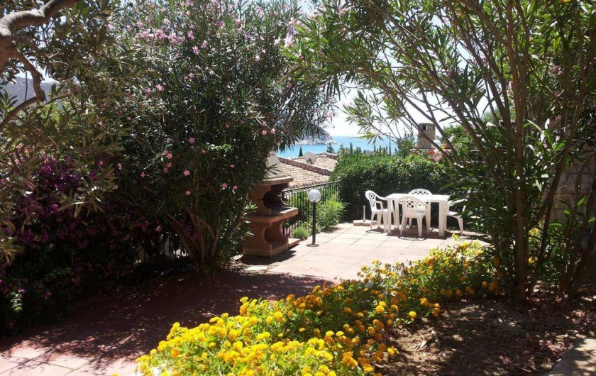 Location de vacances - Maison - Villa à Solanas - giardino con barbeque