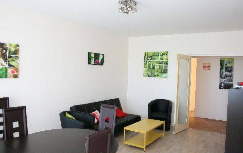 Location de vacances - Appartement à La Rochelle - Salle de séjour avec table ovale et 6 chaises