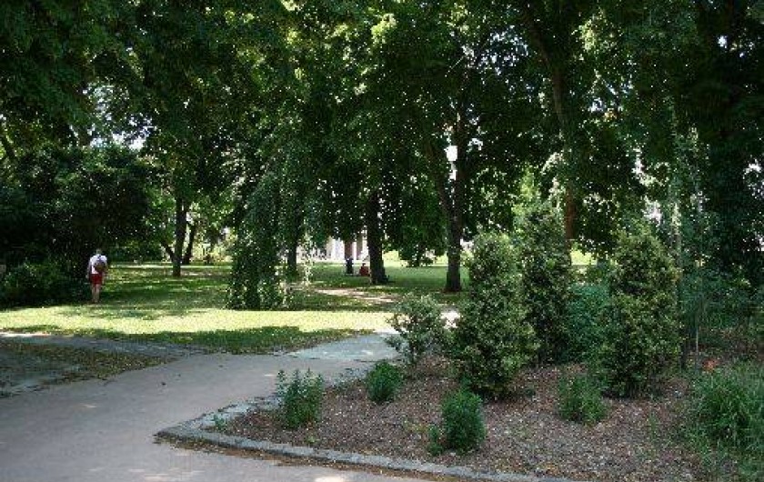 Location de vacances - Appartement à La Rochelle - Parc jouxtant la Résidence