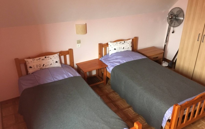 Location de vacances - Appartement à Orschwiller - Chambre 2 du coté Jardin