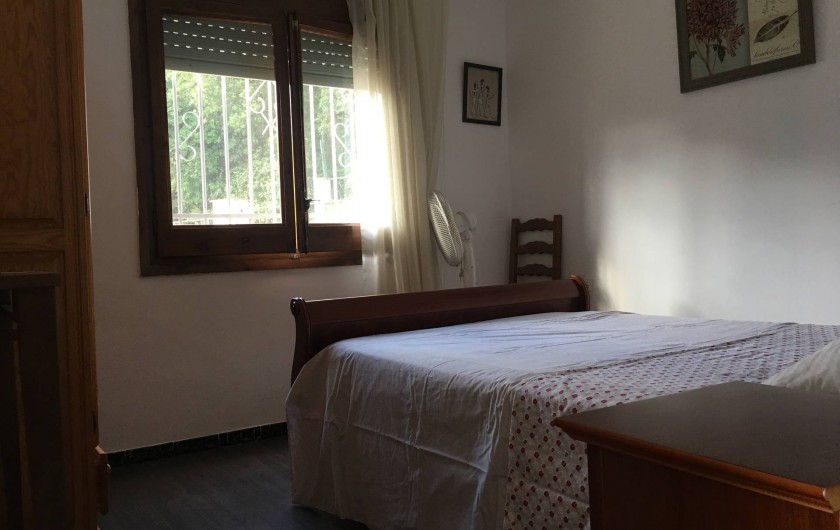 Location de vacances - Villa à Lloret de Mar - chambre du haut en 140