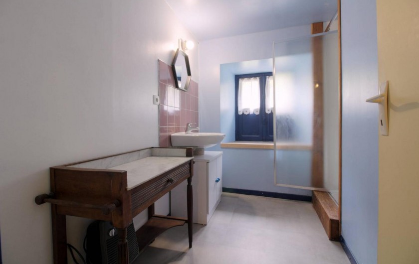 Location de vacances - Gîte à Gavarnie-Gèdre - Sdb 1