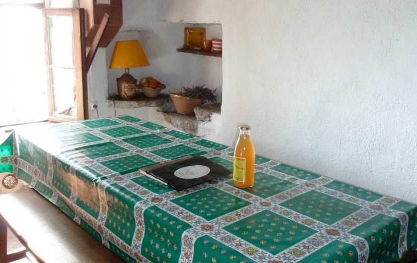 Location de vacances - Mas à Saint-Roman-de-Codières - La salle à manger, coin repas