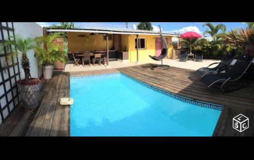 Location de vacances - Villa à Saint-Pierre - Extérieur Jour grand angle