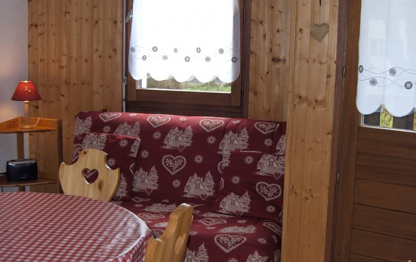 Location de vacances - Appartement à Samoëns - Canapé BZ confortable