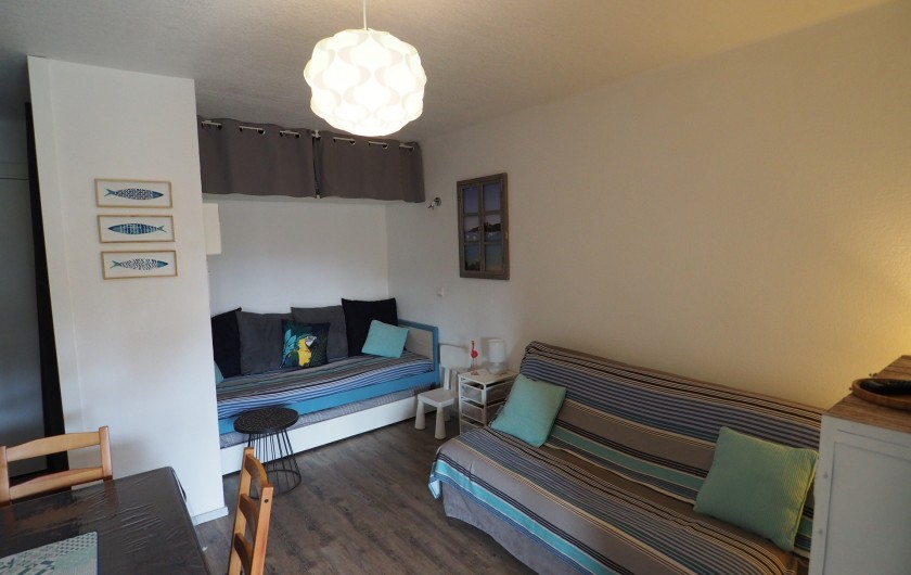 Location de vacances - Studio à Hyères - Lit individuel ou banquette au choix.