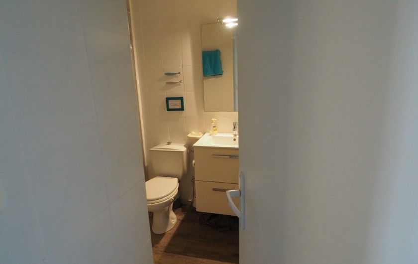 Location de vacances - Studio à Hyères - Salle d'eau & wc