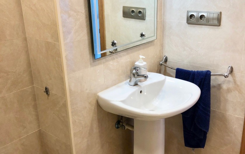Location de vacances - Appartement à Peníscola - Vue (3) salle de bain