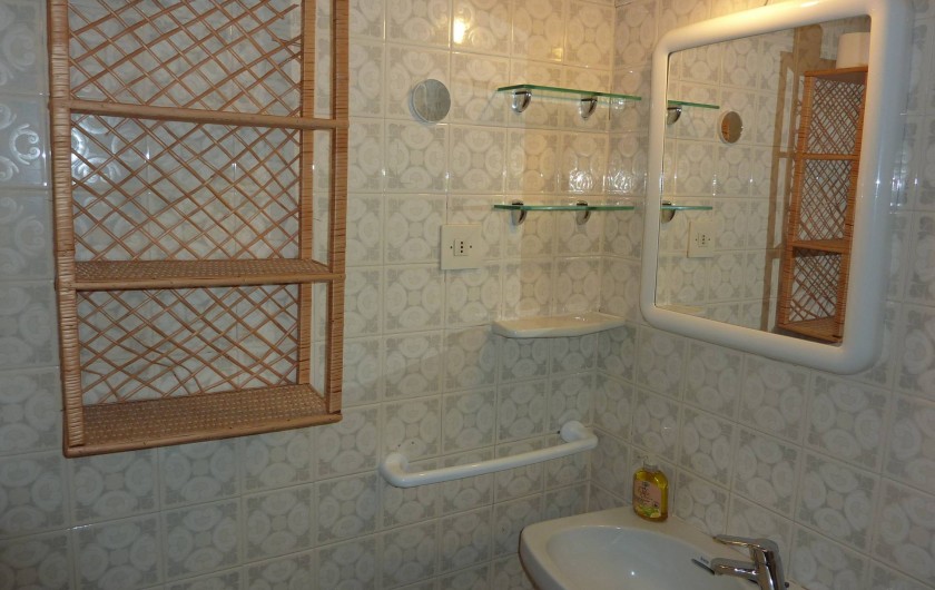 Location de vacances - Appartement à Altea - Petite salle de bain avec WC et douche