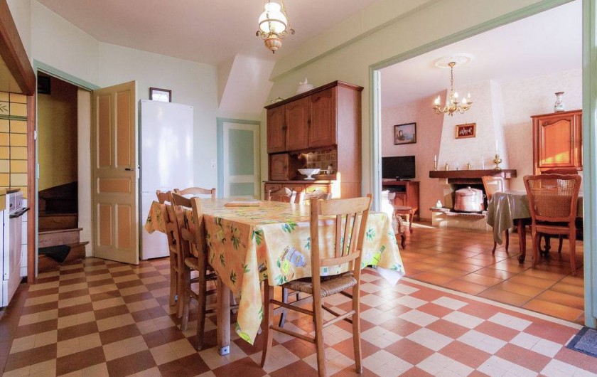 Location de vacances - Villa à Chasteaux - Cuisine / Salle à manger