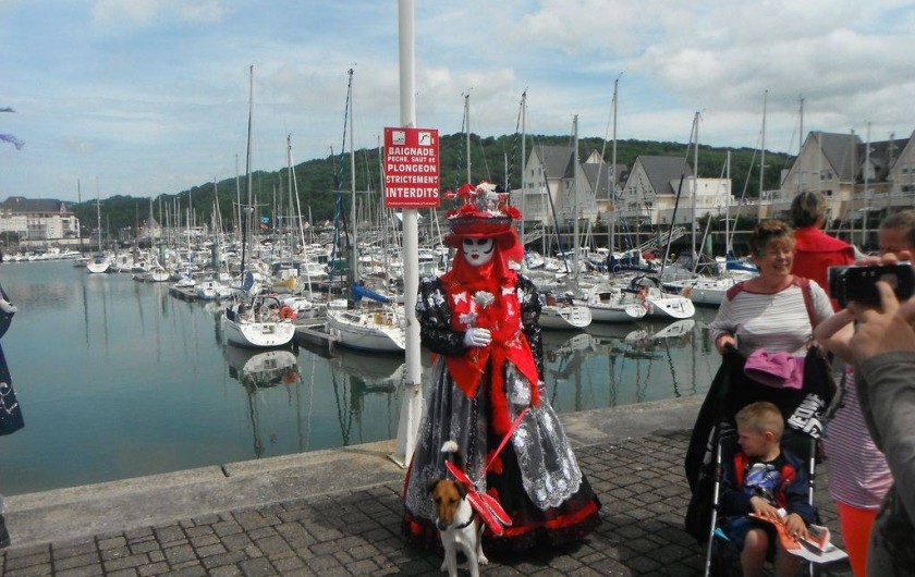 Location de vacances - Appartement à Cabourg - fête maritime au port de DIVES SUR MER