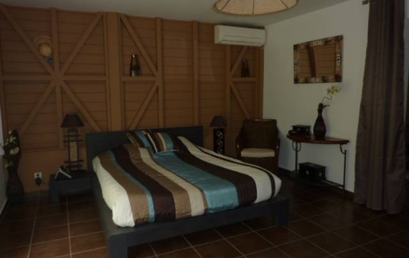 Location de vacances - Villa à Saint-François - CHAMBRE PARENTALE CHAMBRE N° 5  AVEC DRESSING ET SALLE D'EAU ET WC PRIVATIF