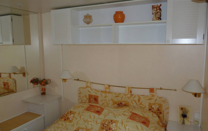 Location de vacances - Camping à Fréjus - Chambre Parents