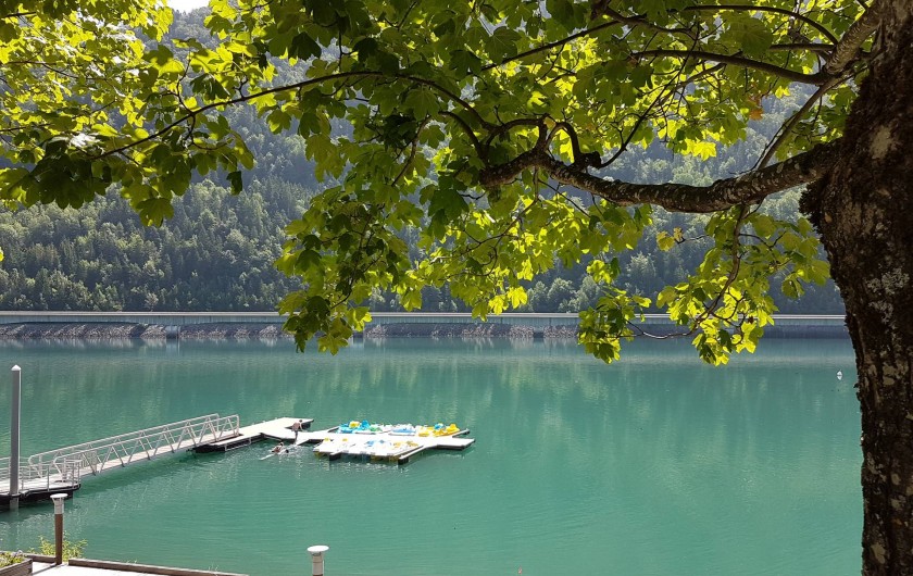 Location de vacances - Chalet à Vaujany - Lac de Verney base nautique