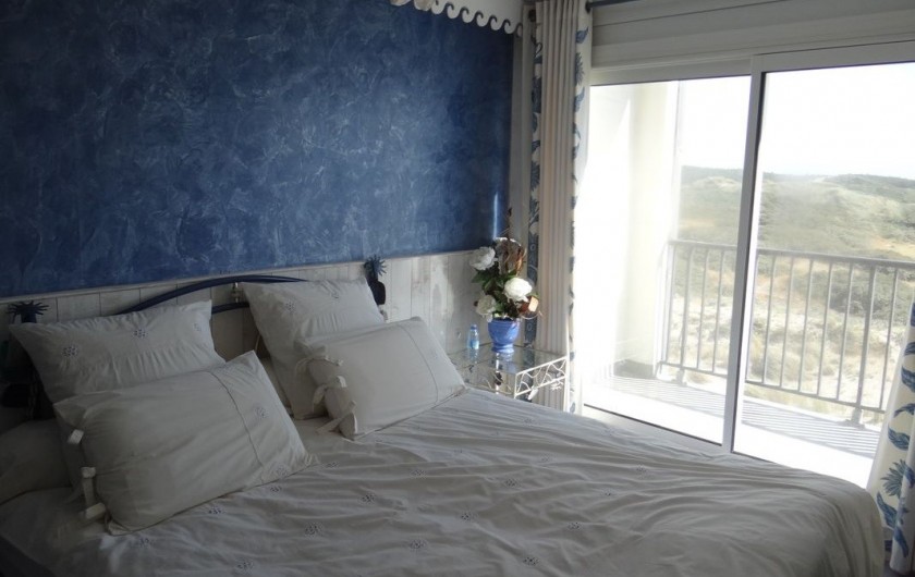 Location de vacances - Appartement à Fort-Mahon-Plage - Vue encore plus belle que du salon. Lit de 160X200. Grande TV