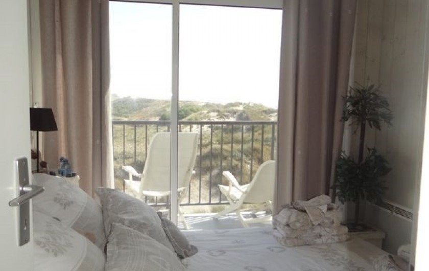 Location de vacances - Appartement à Fort-Mahon-Plage - Même vue. Lit de 140X190. Petite TV