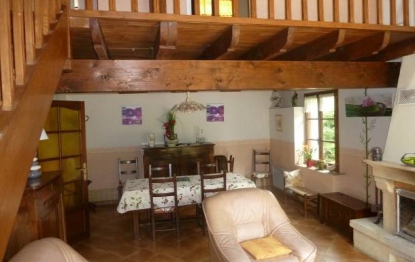 Location de vacances - Gîte à Terrasson-Lavilledieu - SEJOUR