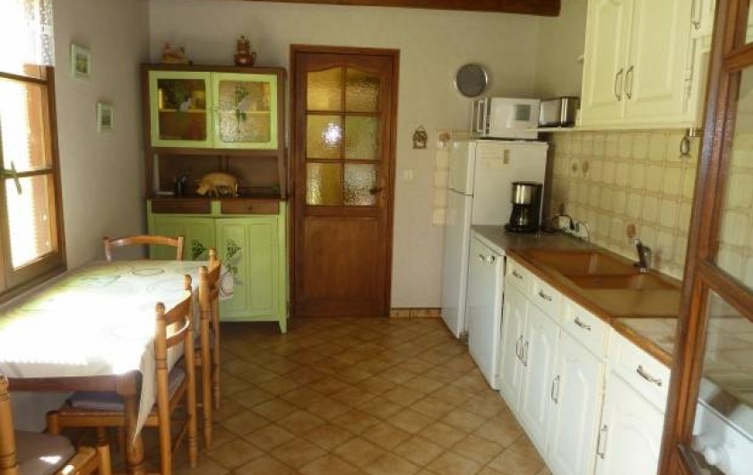 Location de vacances - Gîte à Terrasson-Lavilledieu - CUISINE