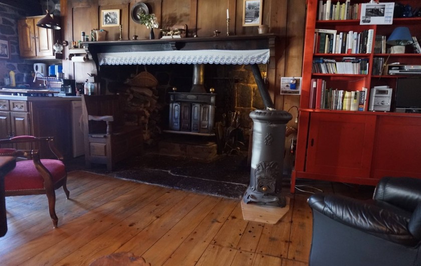 Location de vacances - Gîte à Le Falgoux - Pièce principale