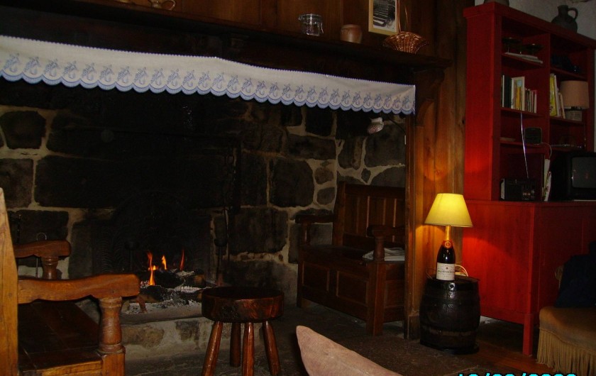 Location de vacances - Gîte à Le Falgoux - Cheminée auvergnate