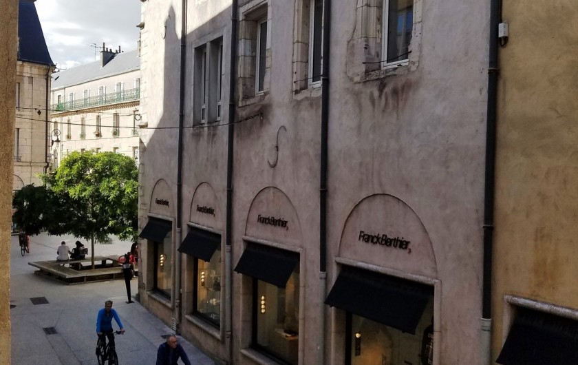 Location de vacances - Appartement à Dijon - Vue de la rue piétonne depuis l'appartement