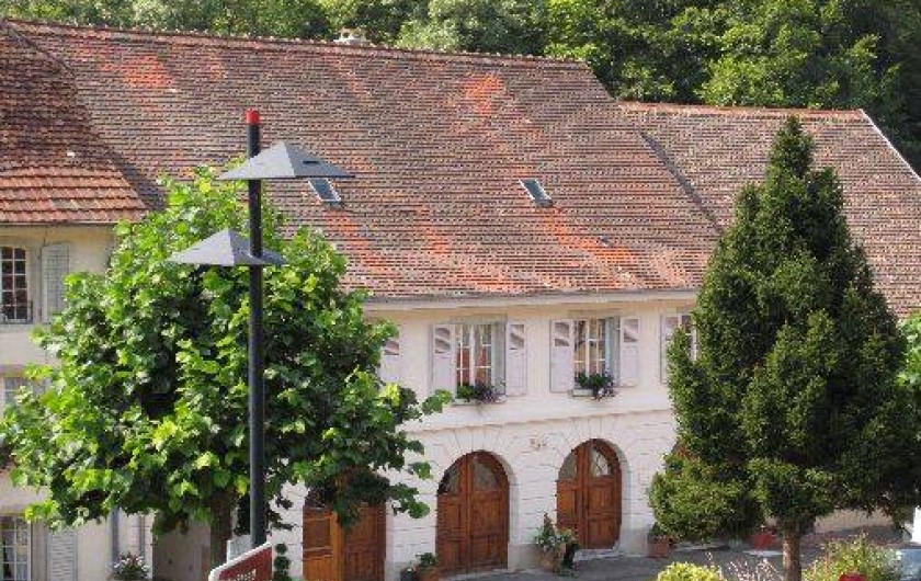 Location de vacances - Gîte à Ferrette - Maison façade