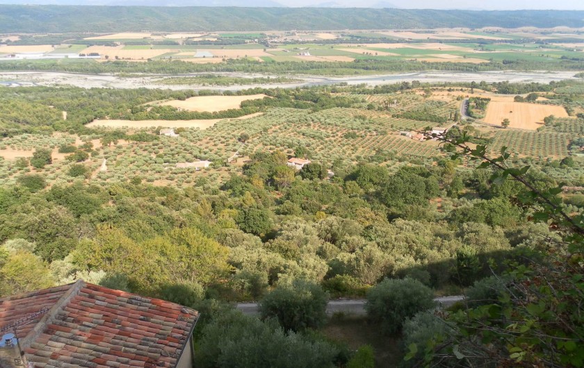 Location de vacances - Gîte à Lurs - Vue de la vallée de la Durance depuis le village de LURS