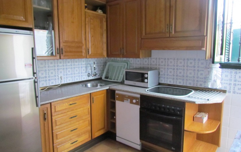 Location de vacances - Villa à Matalascañas - Cuisine indépendante (four/micro ondes/frigo freezer/lave vaisselle) .