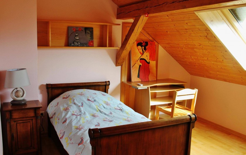 Location de vacances - Gîte à Rosenwiller - Chambre 3 avec 1 lit simple et 1 lit d'appoint