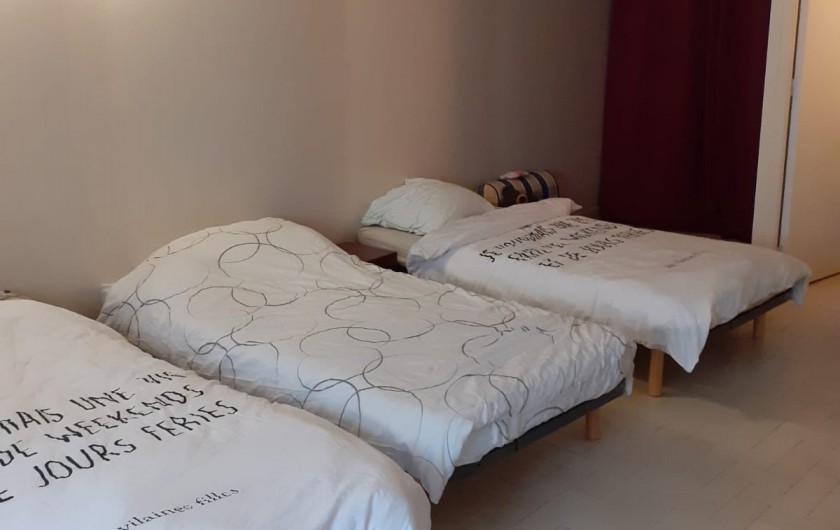 Location de vacances - Appartement à Roussillon-en-Morvan - Chambre