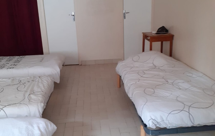 Location de vacances - Appartement à Roussillon-en-Morvan - Chambre