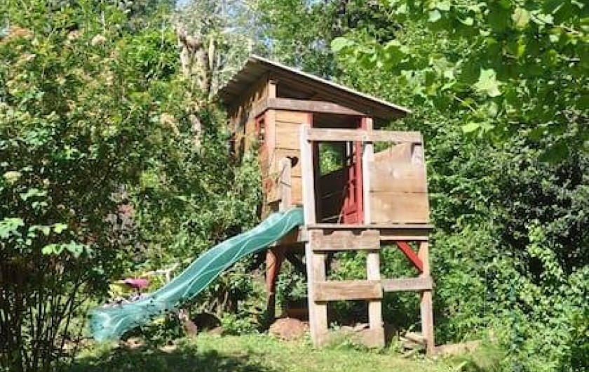 Location de vacances - Villa à Saint-Martin-de-Seignanx - cabane pour les enfants, sous la responsabilité des parents ;-)