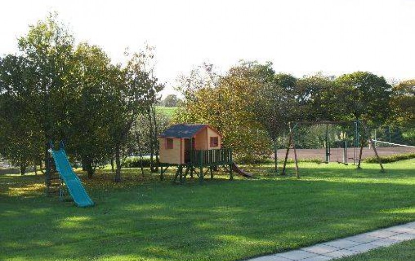 Location de vacances - Gîte à Clohars-Carnoët - Parc:       Coin jeux enfants