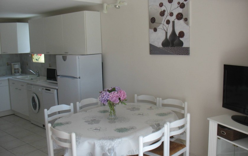 Location de vacances - Gîte à Clohars-Carnoët - Coin cuisine et repas gîtes N°5  7/9pers