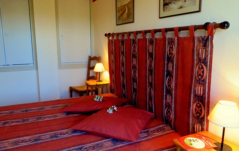 Location de vacances - Gîte à Nérac - La chambre de la terrasse gîte du Pigeonnier ©Pehillo