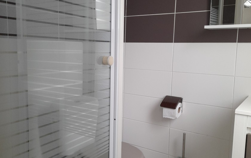 Location de vacances - Studio à Berck - salle d'eau avec cabine de douche