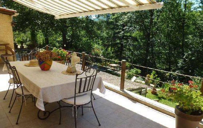Location de vacances - Chambre d'hôtes à Le Vigan - terrasse des petits déjeuners