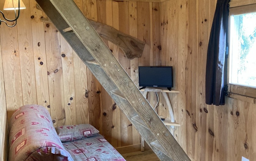 Location de vacances - Chalet à Saissac - coin canapé tv