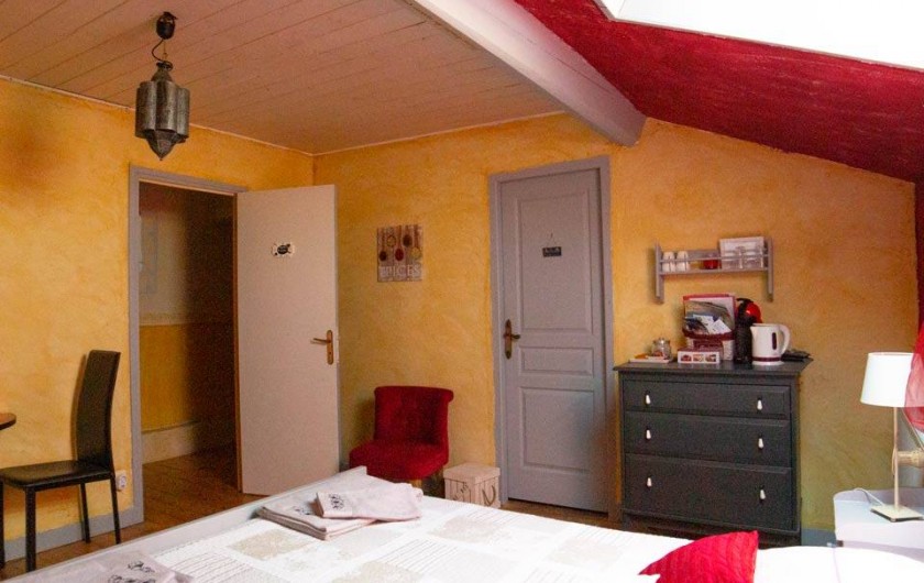 Location de vacances - Chambre d'hôtes à Senouillac - Chambre "Les épices"