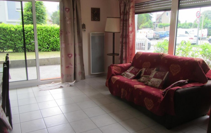 Location de vacances - Appartement à Faverges - canapé lit pris sous un autre angle